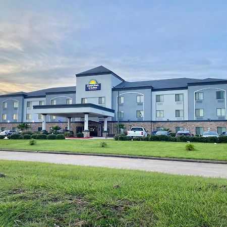 Days Inn & Suites By Wyndham Houston / West Energy Corridor Exterior photo